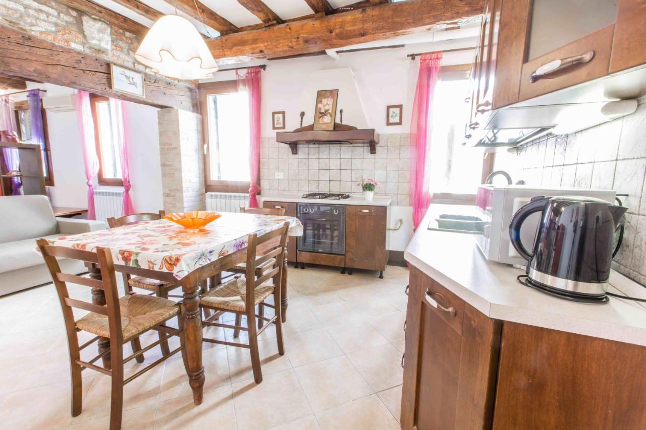Canal Dream Cosy Apartment With Canal View Venedig Exteriör bild