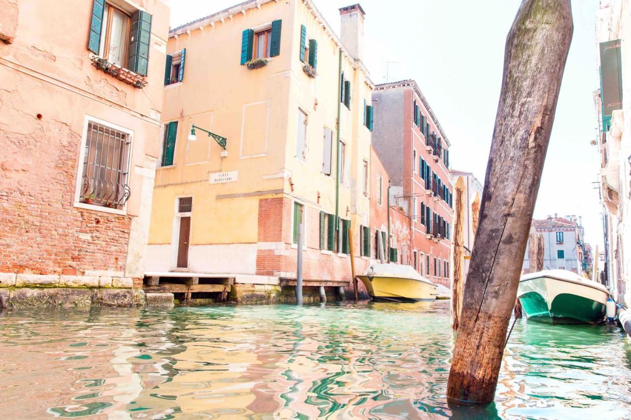 Canal Dream Cosy Apartment With Canal View Venedig Exteriör bild