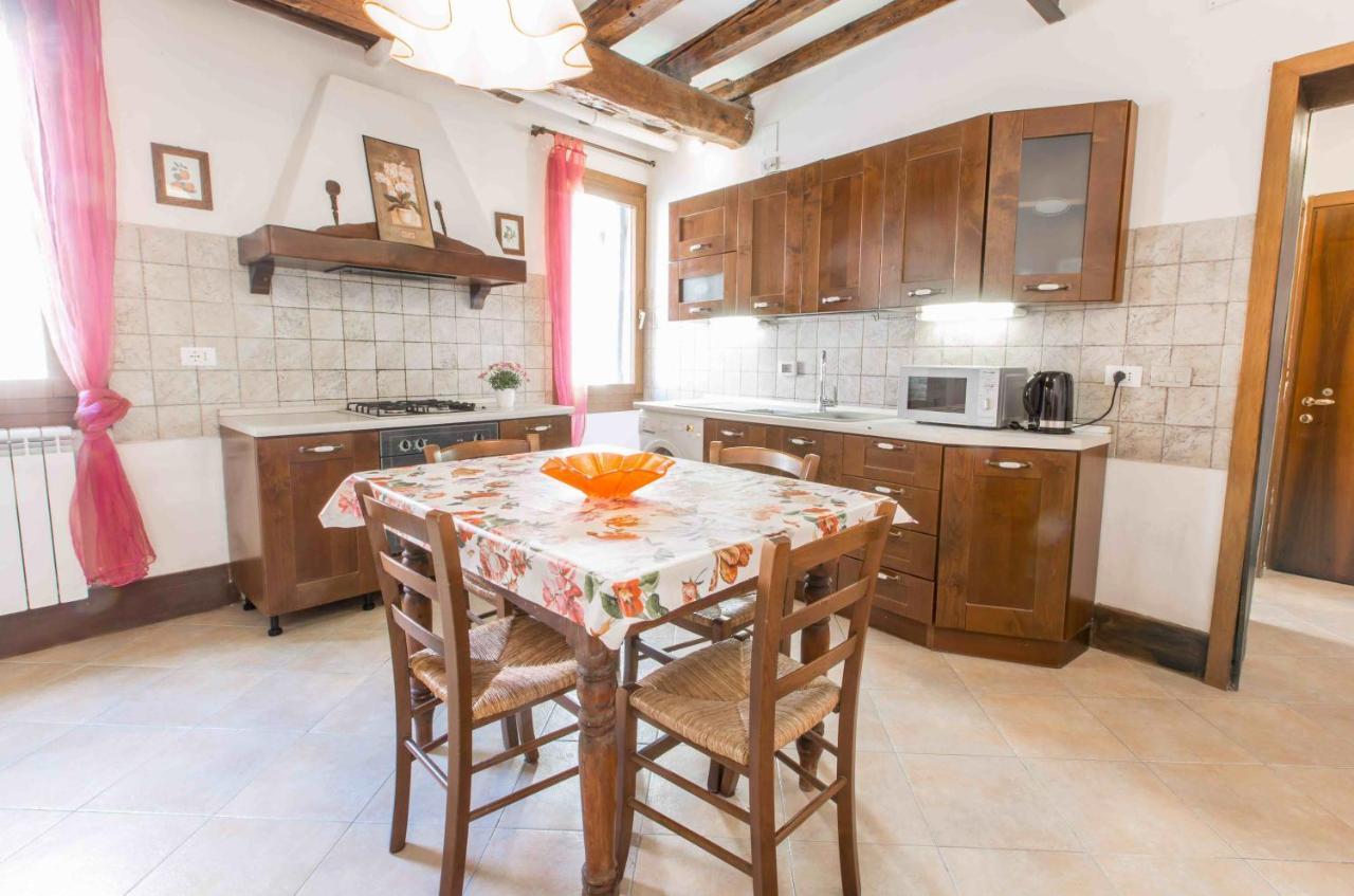 Canal Dream Cosy Apartment With Canal View Venedig Exteriör bild